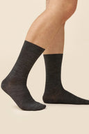 Męskie skarpetki Gabriella SK037 z wełną merino w odcieniu melange dark, rozmiar 39/42 #extras_melange dark